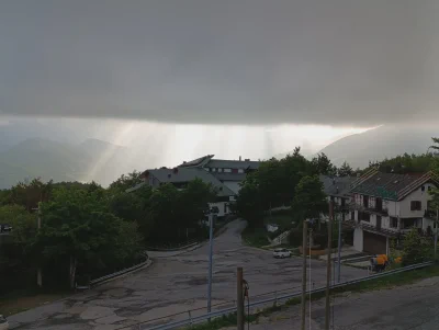 Blick von der Skistaion auf das Gewitter.