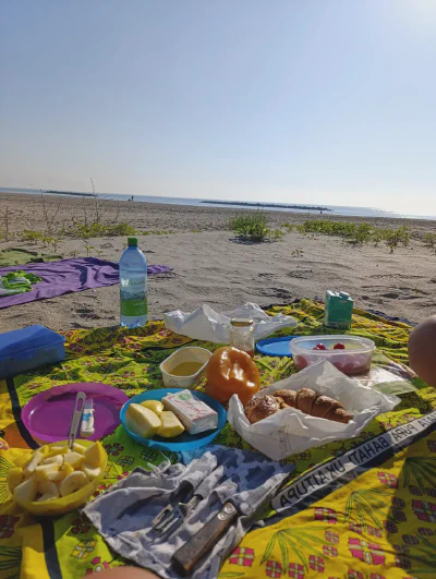 Besonderer Start in den Tag: Frühstück direkt am Strand von Porto Garibaldi