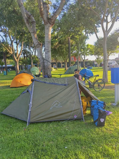 Entspannte Atmosphäre auf dem kleinen, feinen Campingplatz
