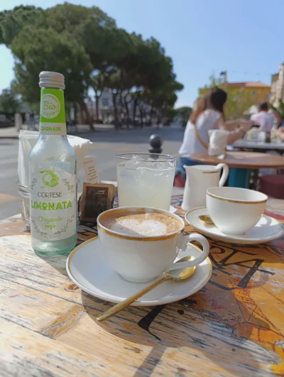 Espresso an der Ponte Tiberio