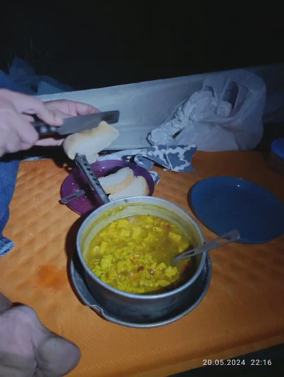 Abendessen im Zelt
