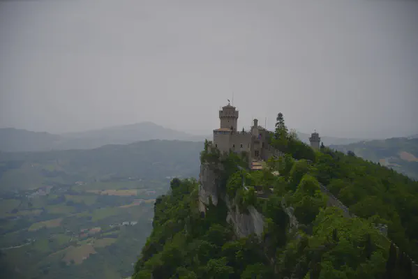 FOTO: 12:02 / Ort: ca. 43.9226, 12.4237