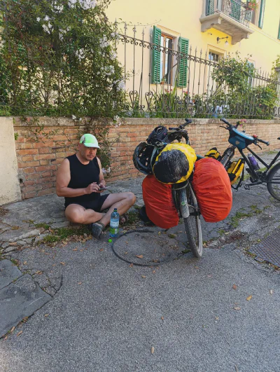 Der Schicksalsort: Die Ampelkreuzung der Strada di Certosa und Via Girolamo Gigli