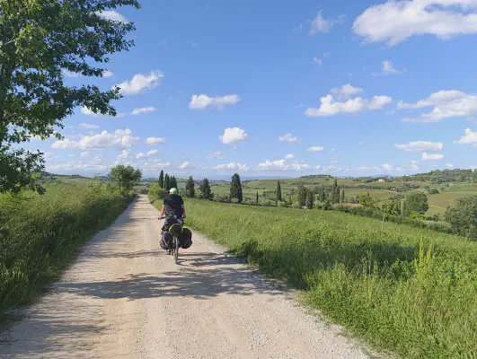 FOTO: 17:28 / Ort: ca. 43.1243, 11.5982