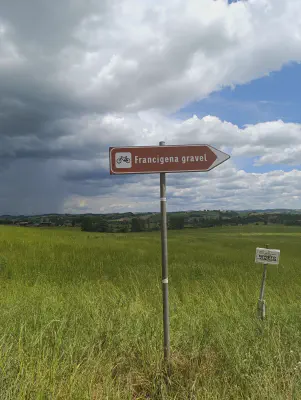 FOTO: 12:56 / Ort: ca. 43.2383, 11.3750