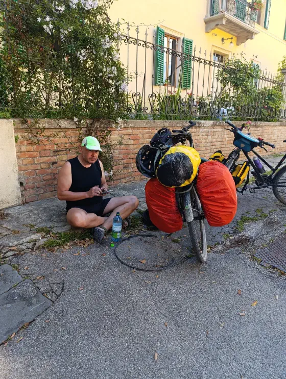 16:33 Uhr, ca. 43.3126, 11.3409