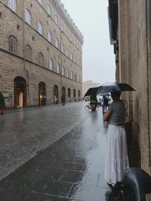 FOTO: 16:33 / Ort: ca. 43.7667, 11.2482