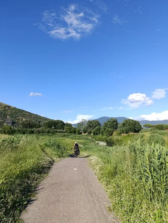 18:08 Uhr, ca. 43.9401, 10.9642
