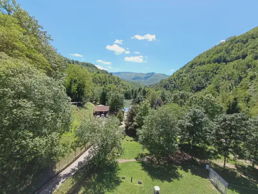 FOTO: 14:10 / Ort: ca. 44.1067, 10.7512