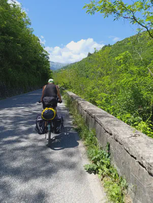 FOTO: 14:59 / Ort: ca. 44.1230, 10.7463