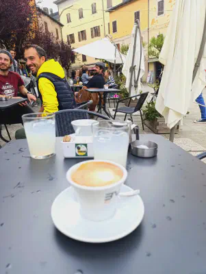 FOTO: 11:54 / Ort: ca. 44.1954, 10.8715