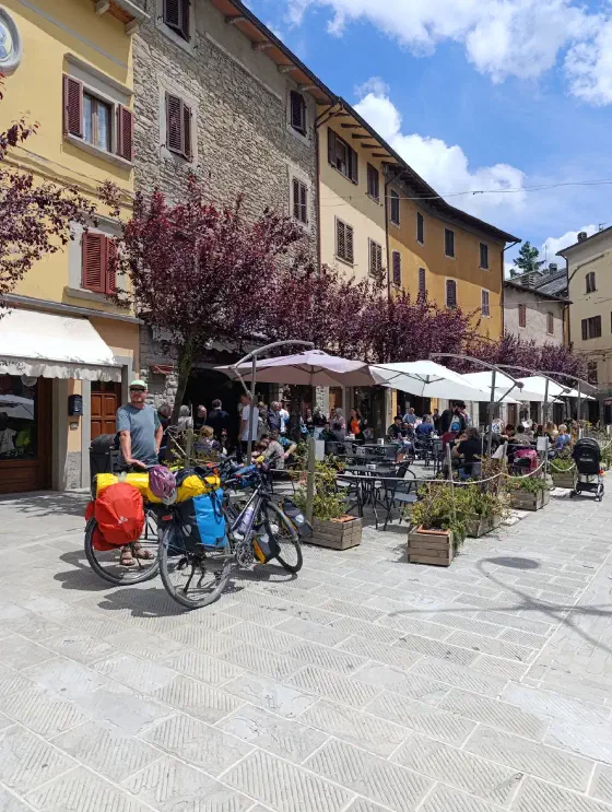12:35 Uhr, ca. 44.2077, 10.7942