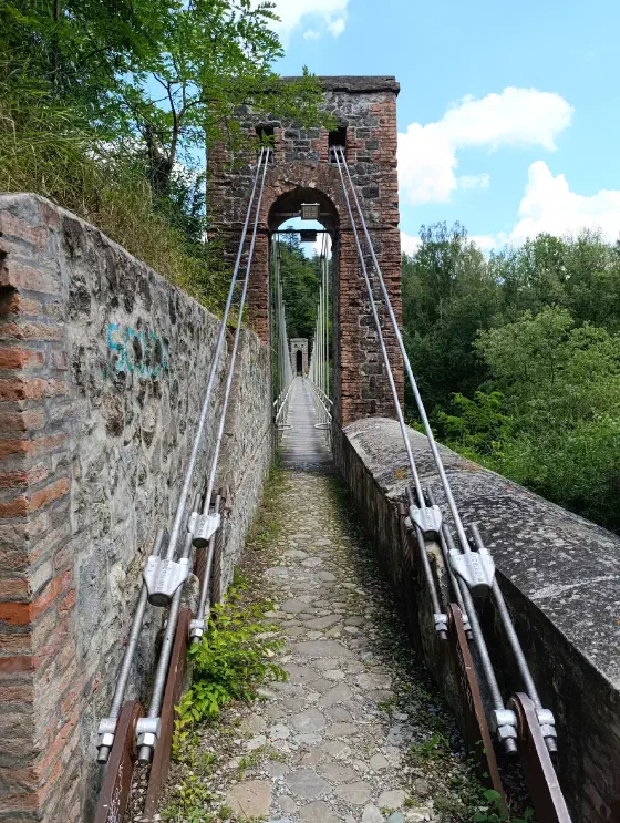 13:32 Uhr, ca. 44.4793, 11.2967