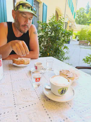 FOTO: 09:16 / Ort: ca. 44.6901, 11.5544