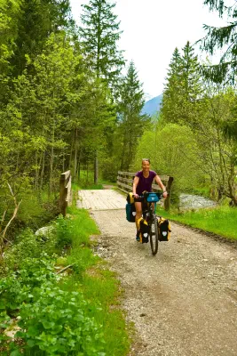 Schöner, naturnaher Radweg