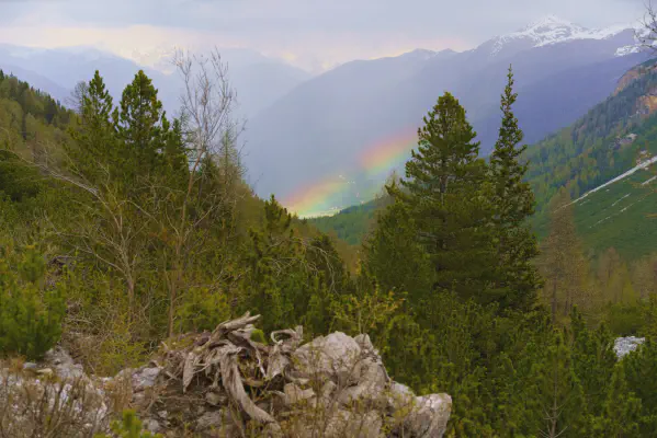Blick zurück mit Regenbogen