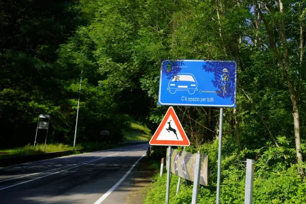 Einstieg in den Radweg am Comer See