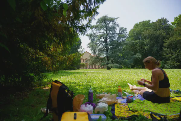 Picknick im Park der Villa Ghirlanda Silva