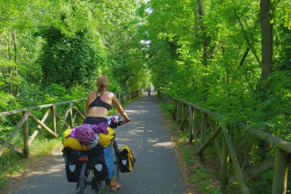 auf dem Greenway Voghera-Varzi
