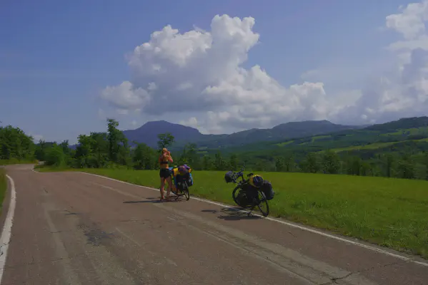 Auf dem EV7 vor Ponte di Verzuno
