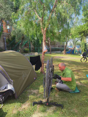 Wartungs- und Pflegearbeiten nach der Überquerung von Alpen und Apennin